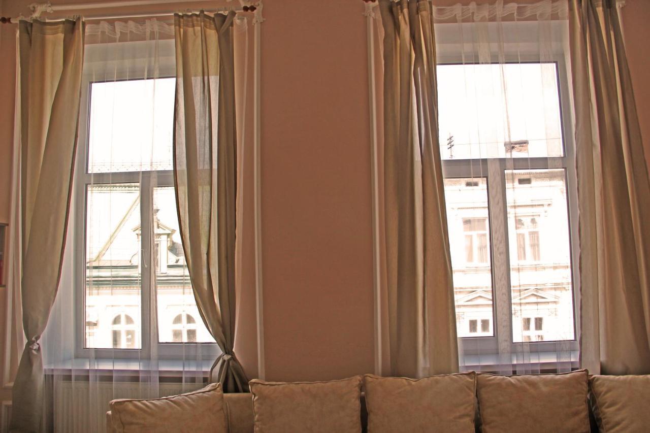 Apartment In The City Center Ivano-Frankivsk Exterior photo
